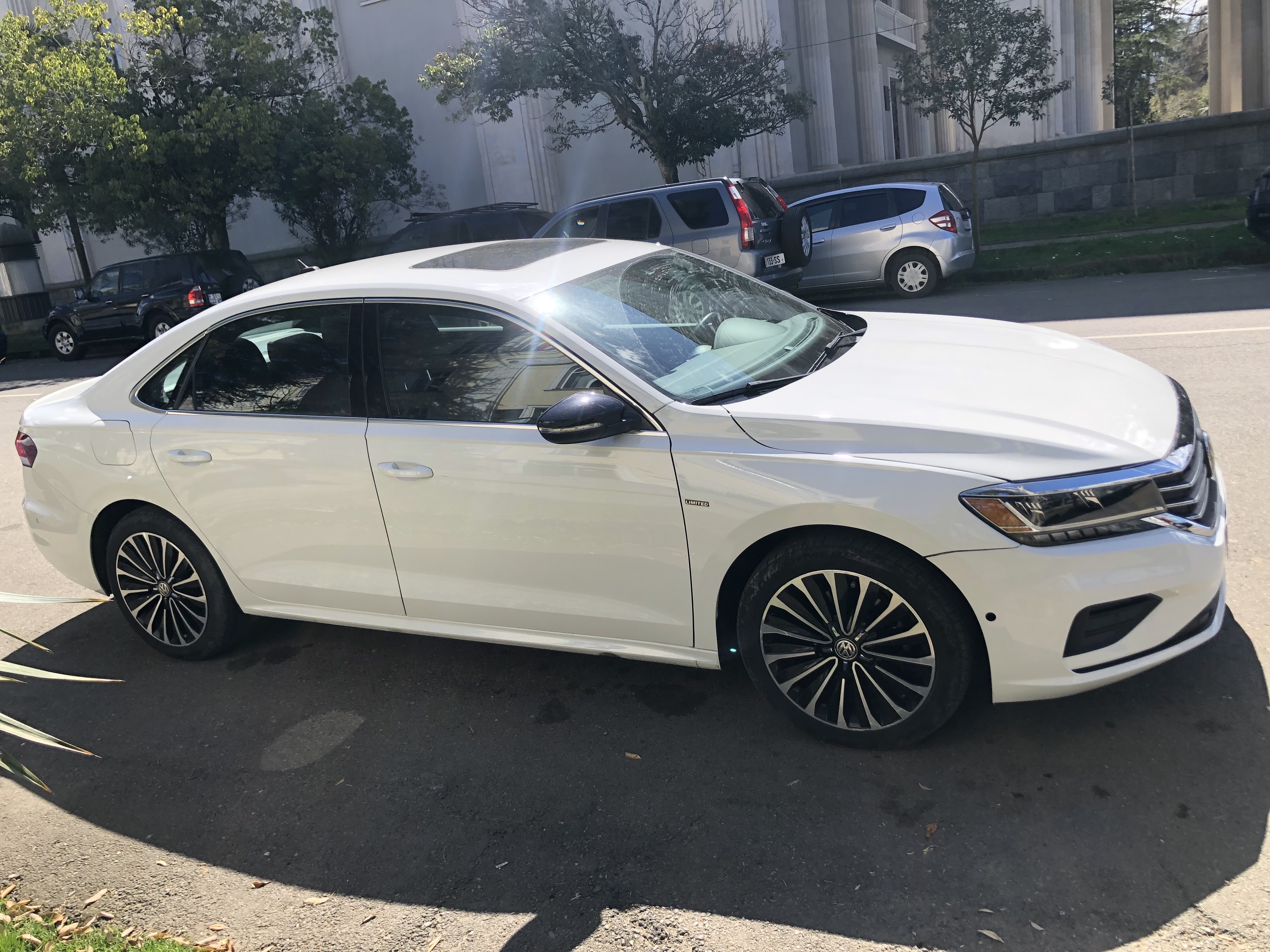 Volkswagen Passat Limited Edition 2022 — миниатюра 2