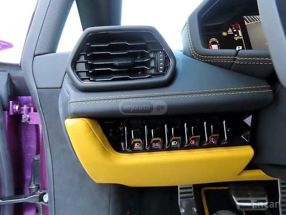 Lamborghini Huracn 2023 — миниатюра 10