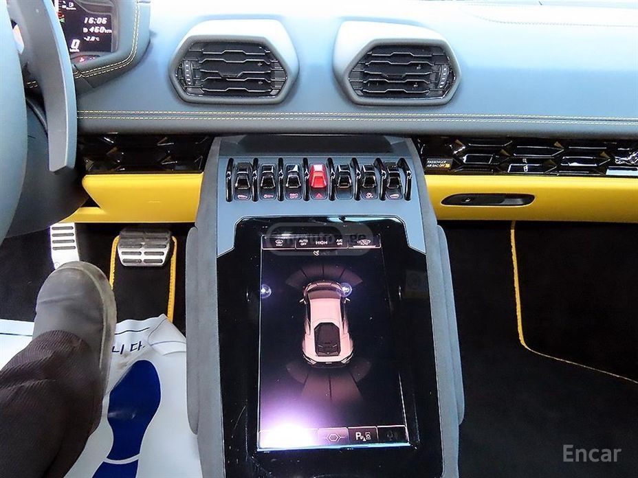 Lamborghini Huracn 2023 — миниатюра 11