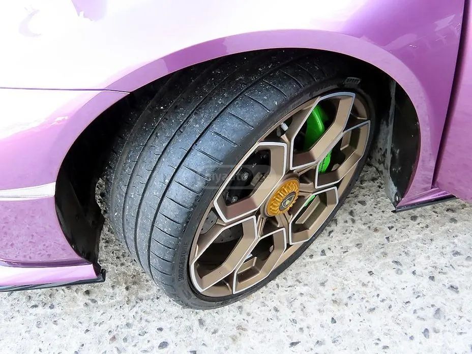 Lamborghini Huracn 2023 — миниатюра 15