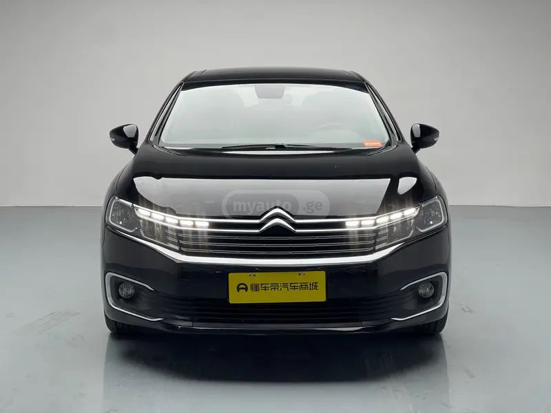Citroen C6 2021 — миниатюра 2