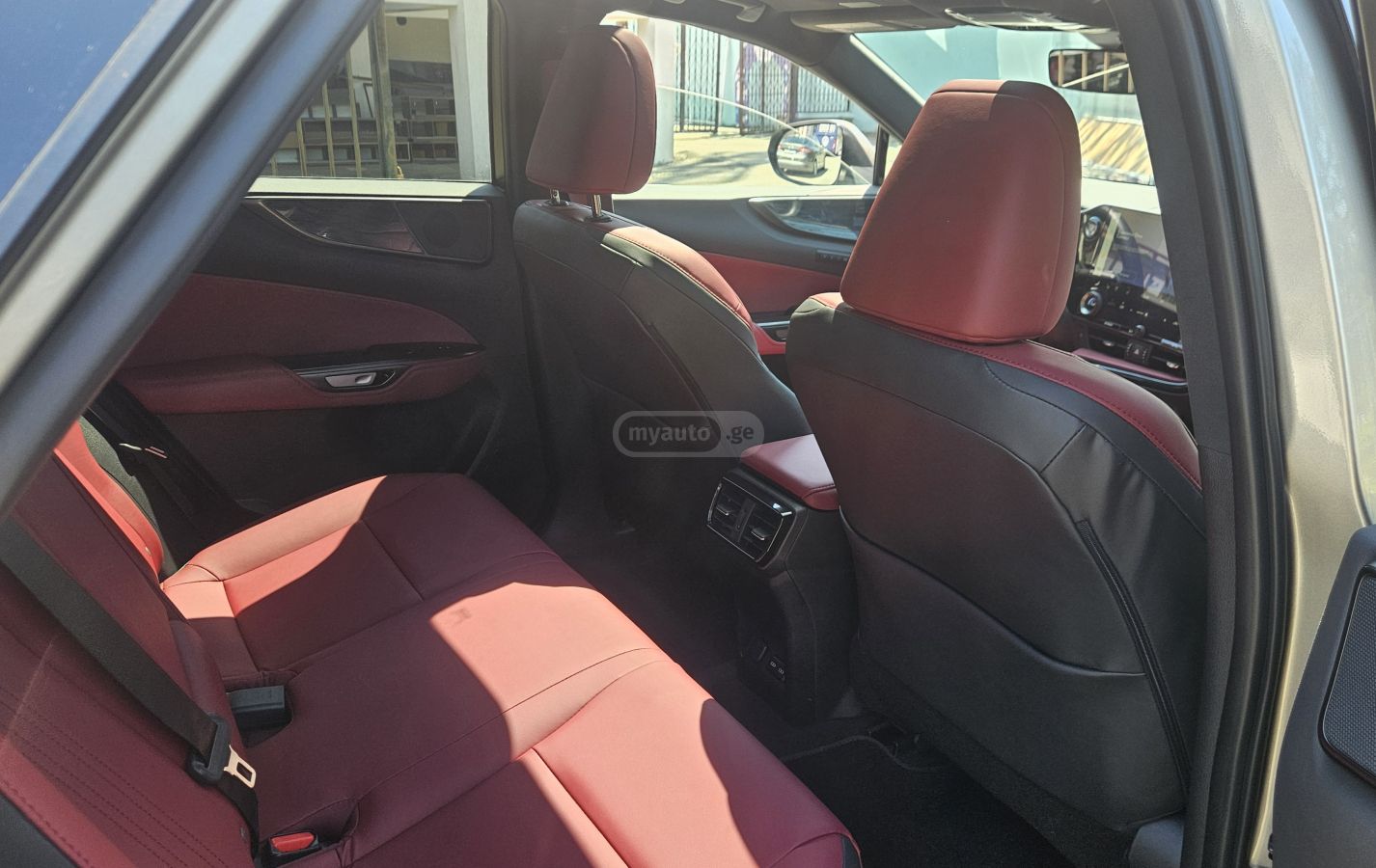 Lexus NX 350 - фото 13