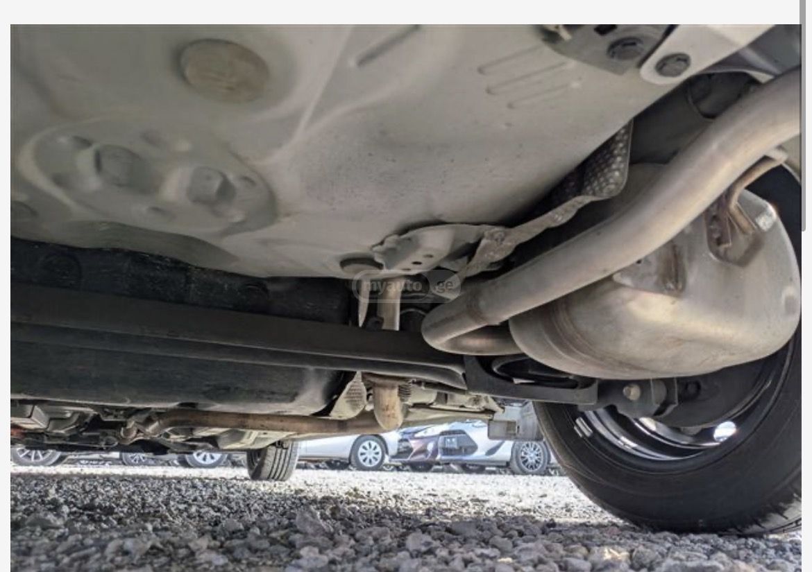 Toyota Aqua - фото 4