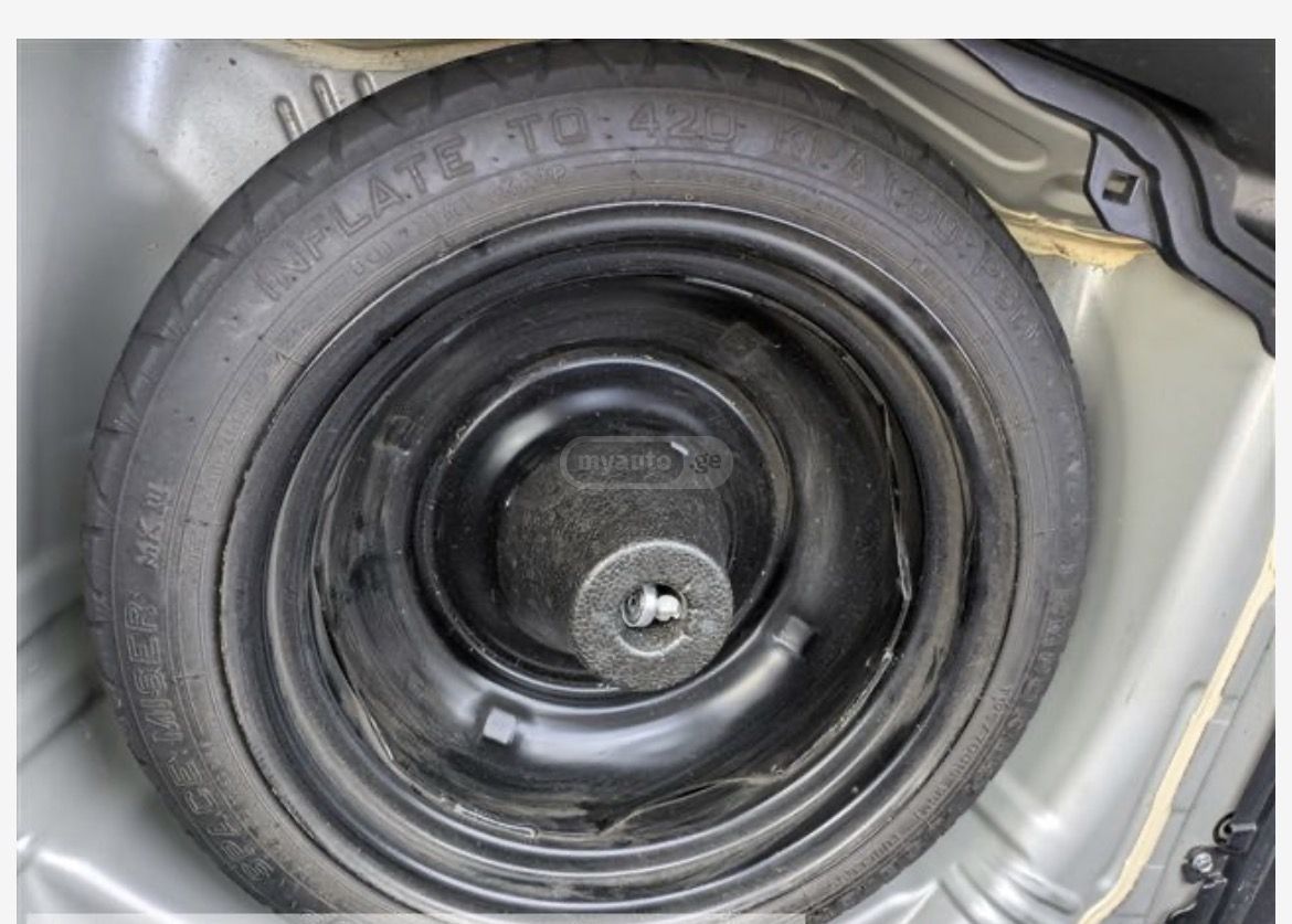 Toyota Aqua - фото 6