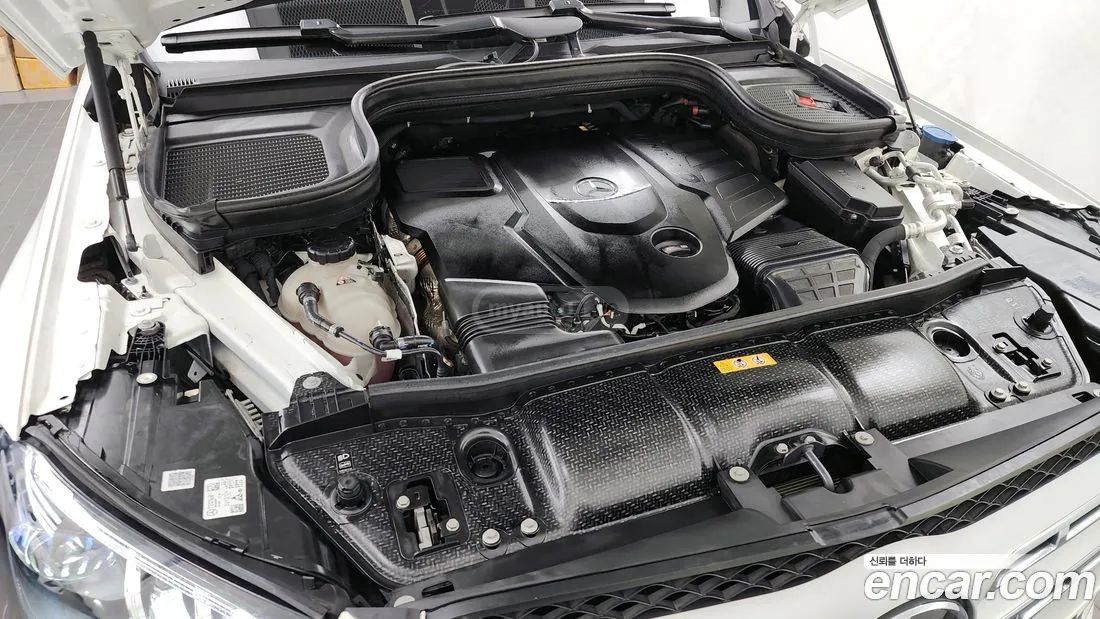 Mercedes-Benz GLS 63 AMG - фото 6