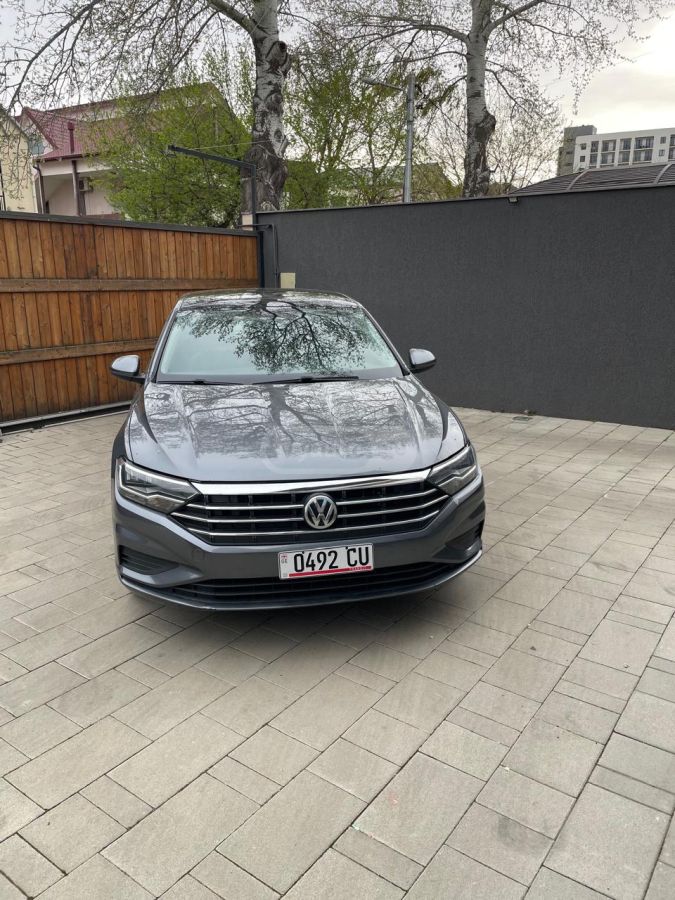 Volkswagen Jetta - фото 1