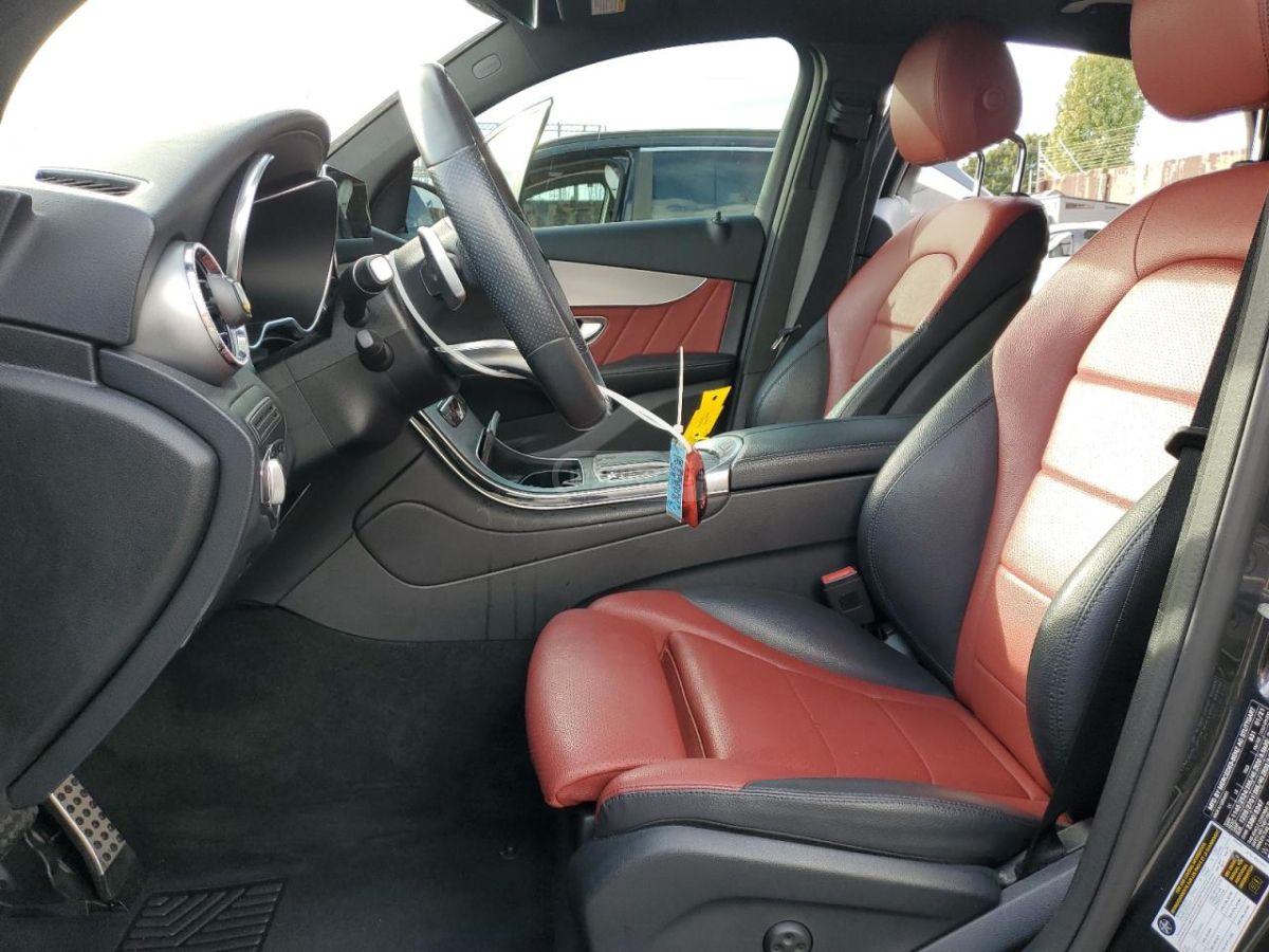 Mercedes-Benz GLC 300 Coupe 2022 — миниатюра 8