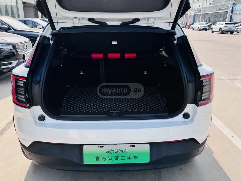 Volvo EX30 2025 — миниатюра 12