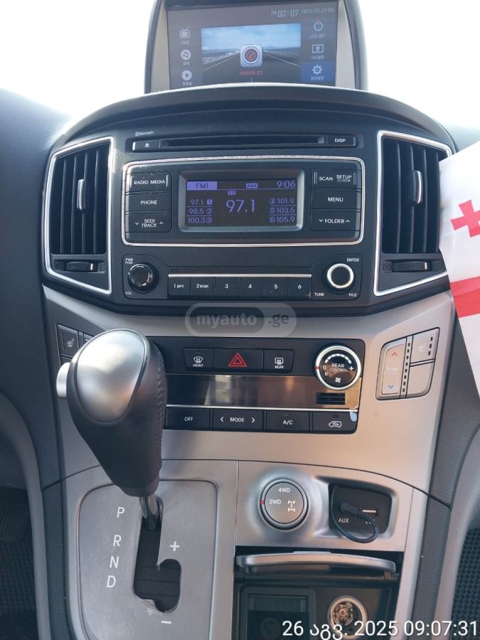 Hyundai Starex - фото 10