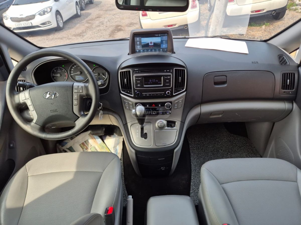 Hyundai Starex - фото 12