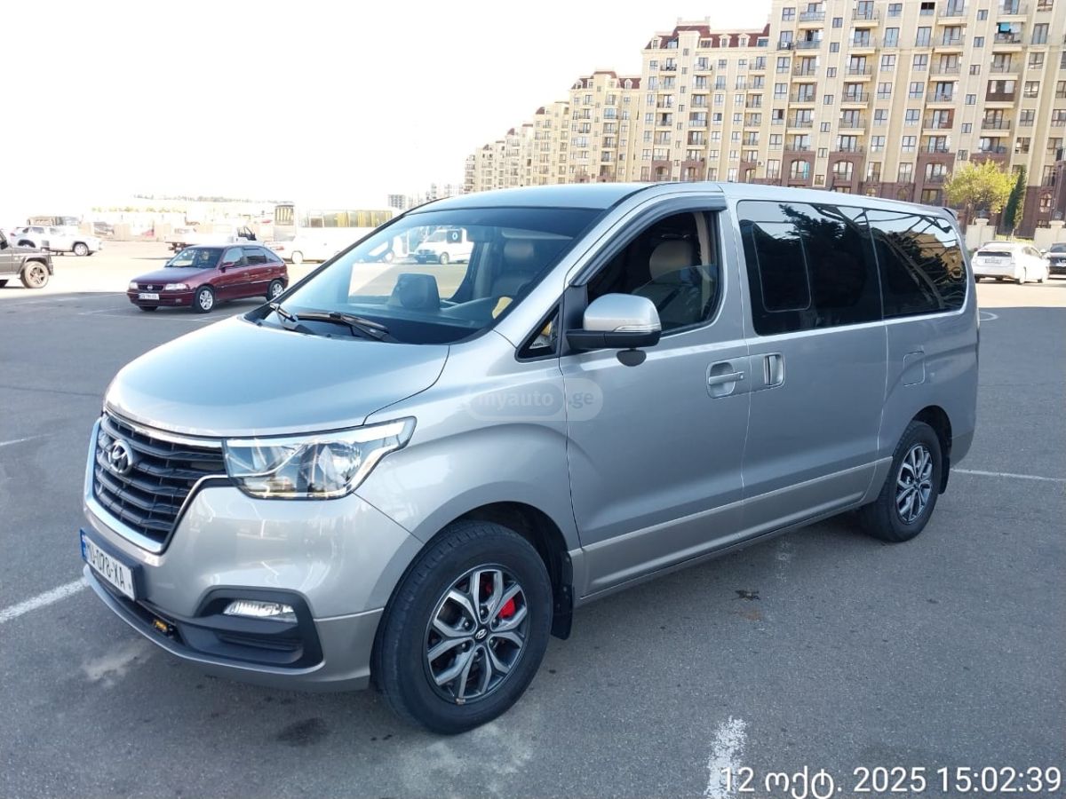 Hyundai Starex - фото 2