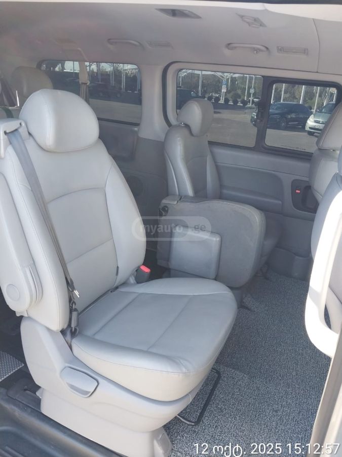 Hyundai Starex - фото 7