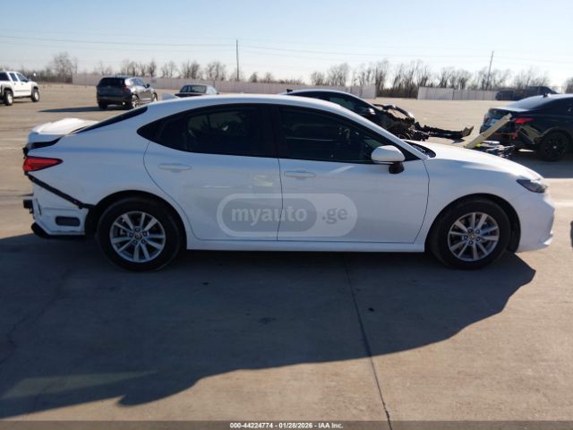 Toyota Camry LE 2025 — миниатюра 11