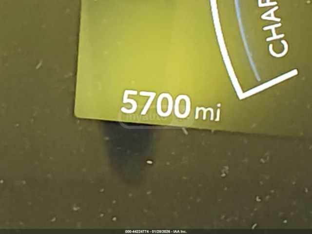 Toyota Camry LE 2025 — миниатюра 13