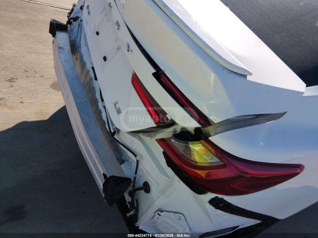 Toyota Camry LE 2025 — миниатюра 15