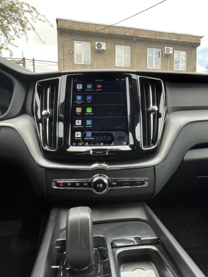 Volvo XC 60 2022 — миниатюра 10