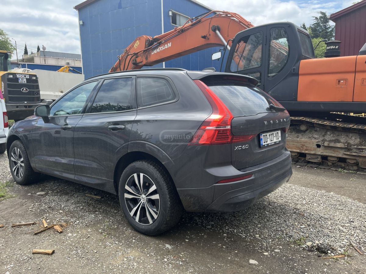Volvo XC 60 2022 — миниатюра 3