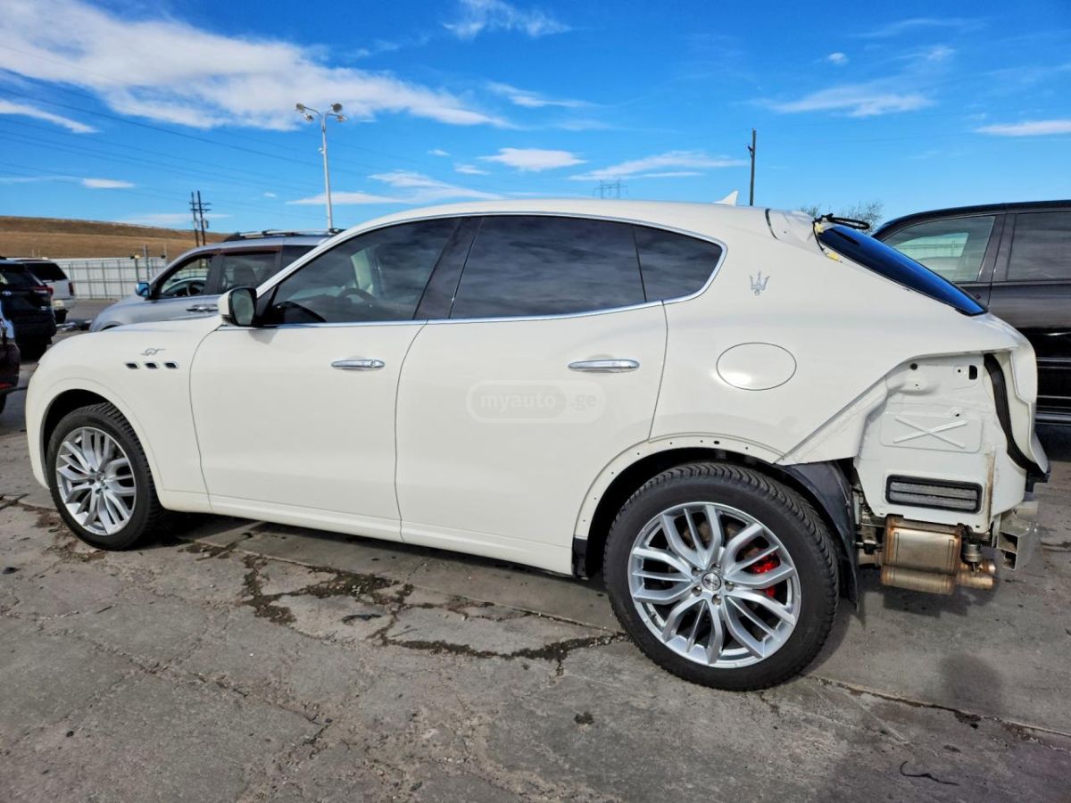 Maserati Levante BASE 2022 — миниатюра 2