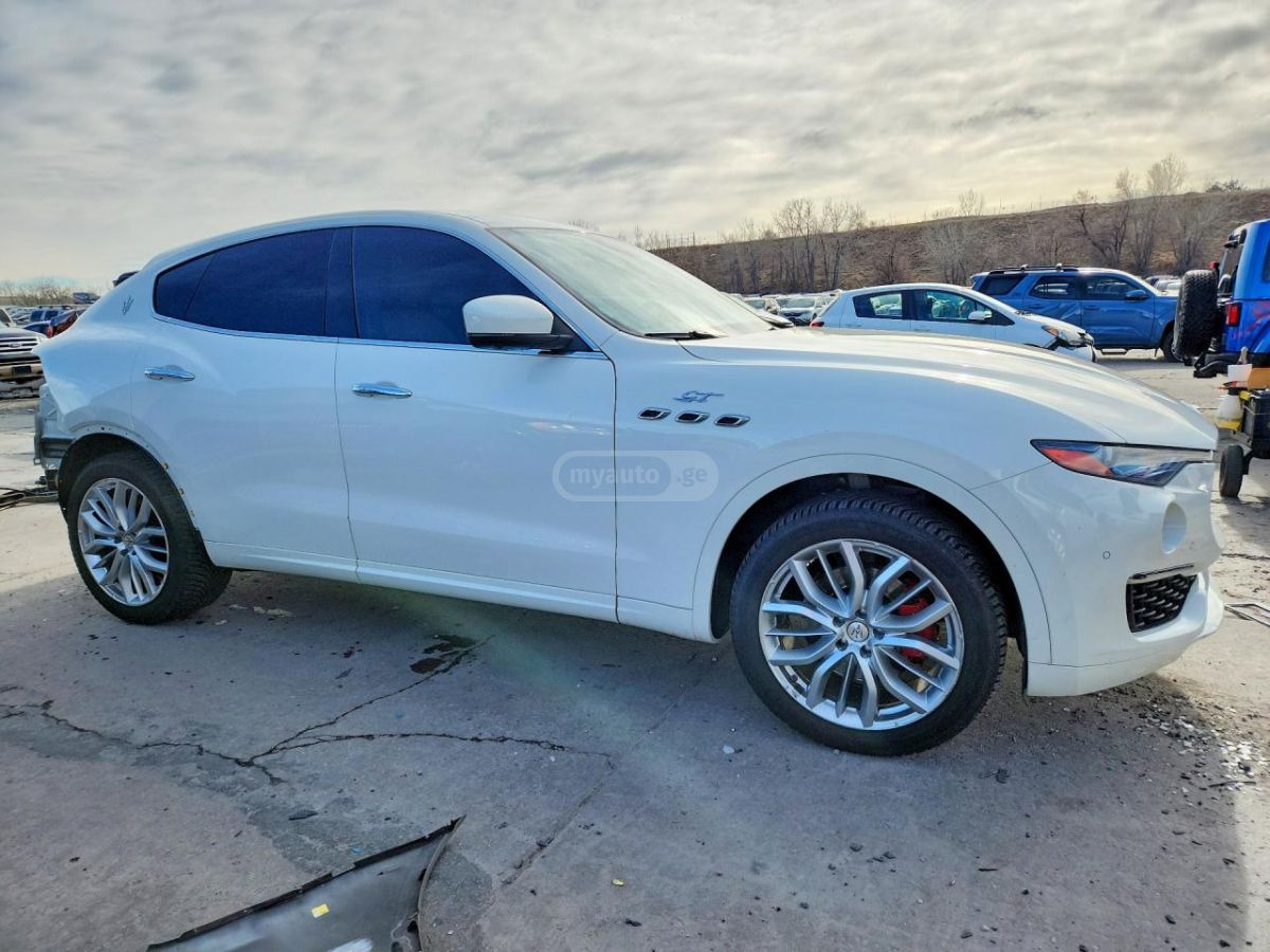 Maserati Levante BASE 2022 — миниатюра 4