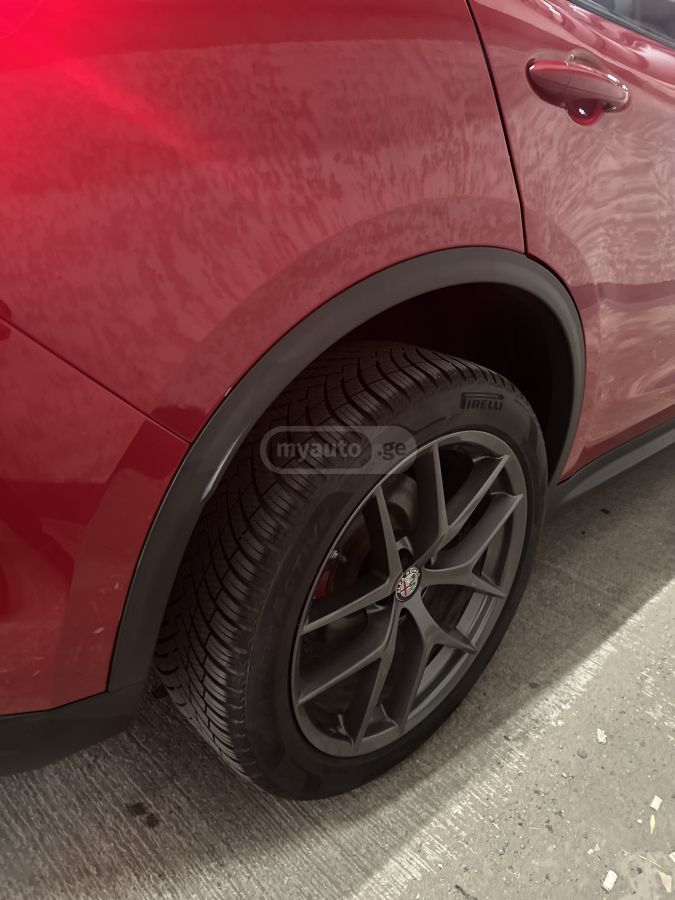 Alfa Romeo Stelvio - фото 4