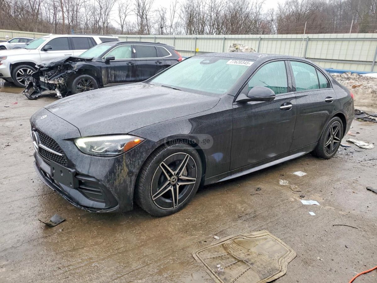 Mercedes-Benz C 300 - фото 1