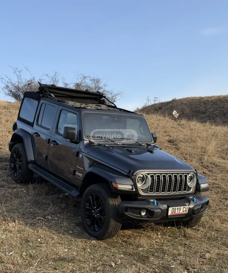 Jeep Sahara 4Xe 2025