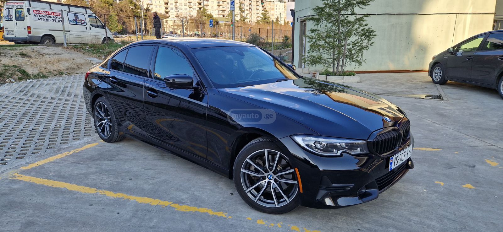 BMW 330 - фото 2