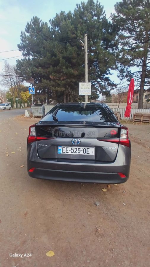 Toyota Prius - фото 3