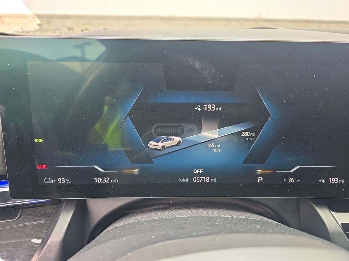 BMW I7 - фото 10