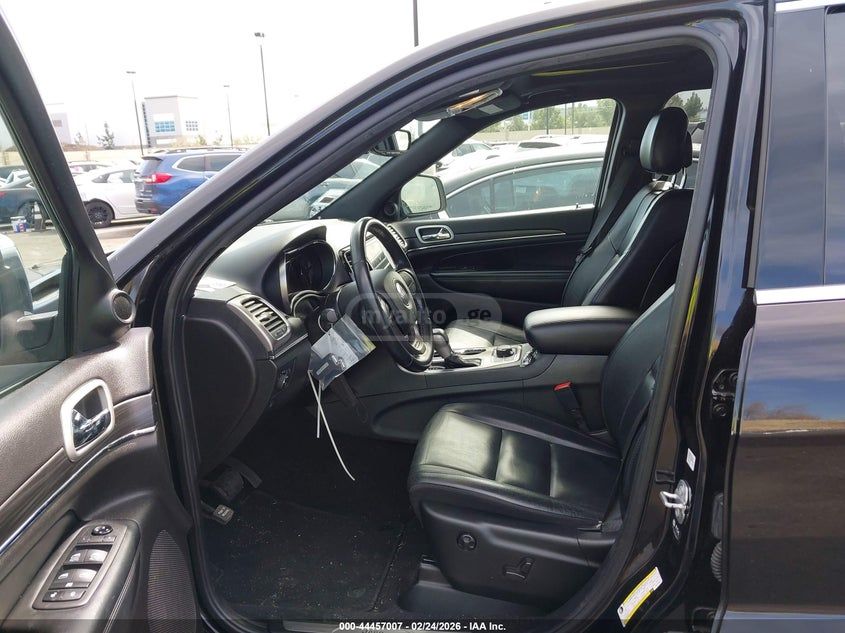 Jeep Limited 4dr 4x2 Automatic — миниатюра 5