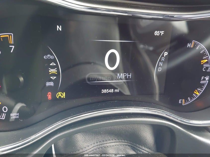 Jeep Limited 4dr 4x2 Automatic — миниатюра 7