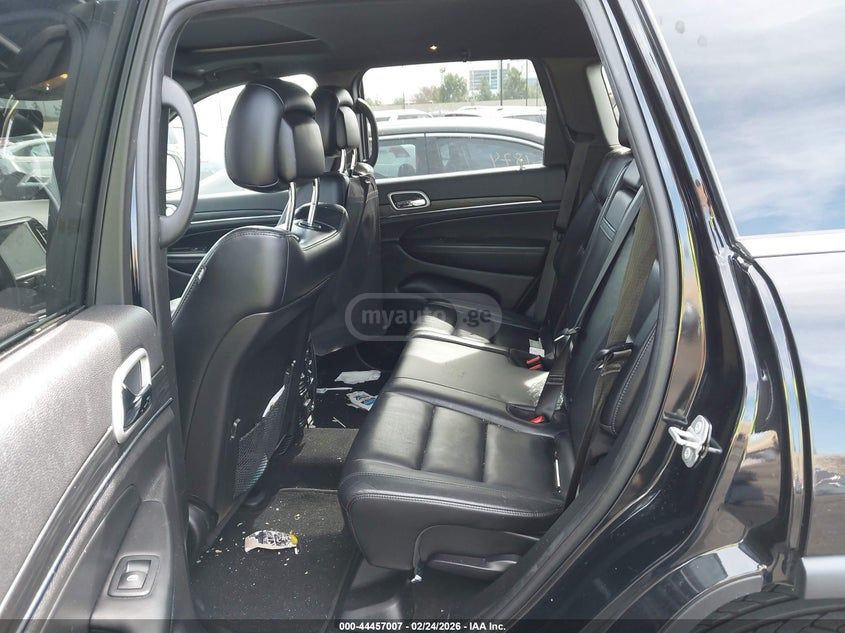 Jeep Limited 4dr 4x2 Automatic — миниатюра 8