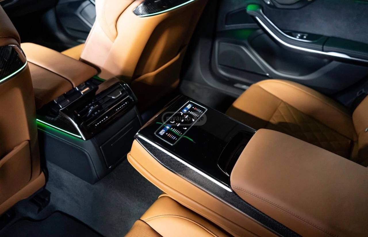 Audi S8 2025 — миниатюра 7