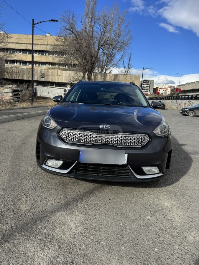 Kia Niro - фото 1
