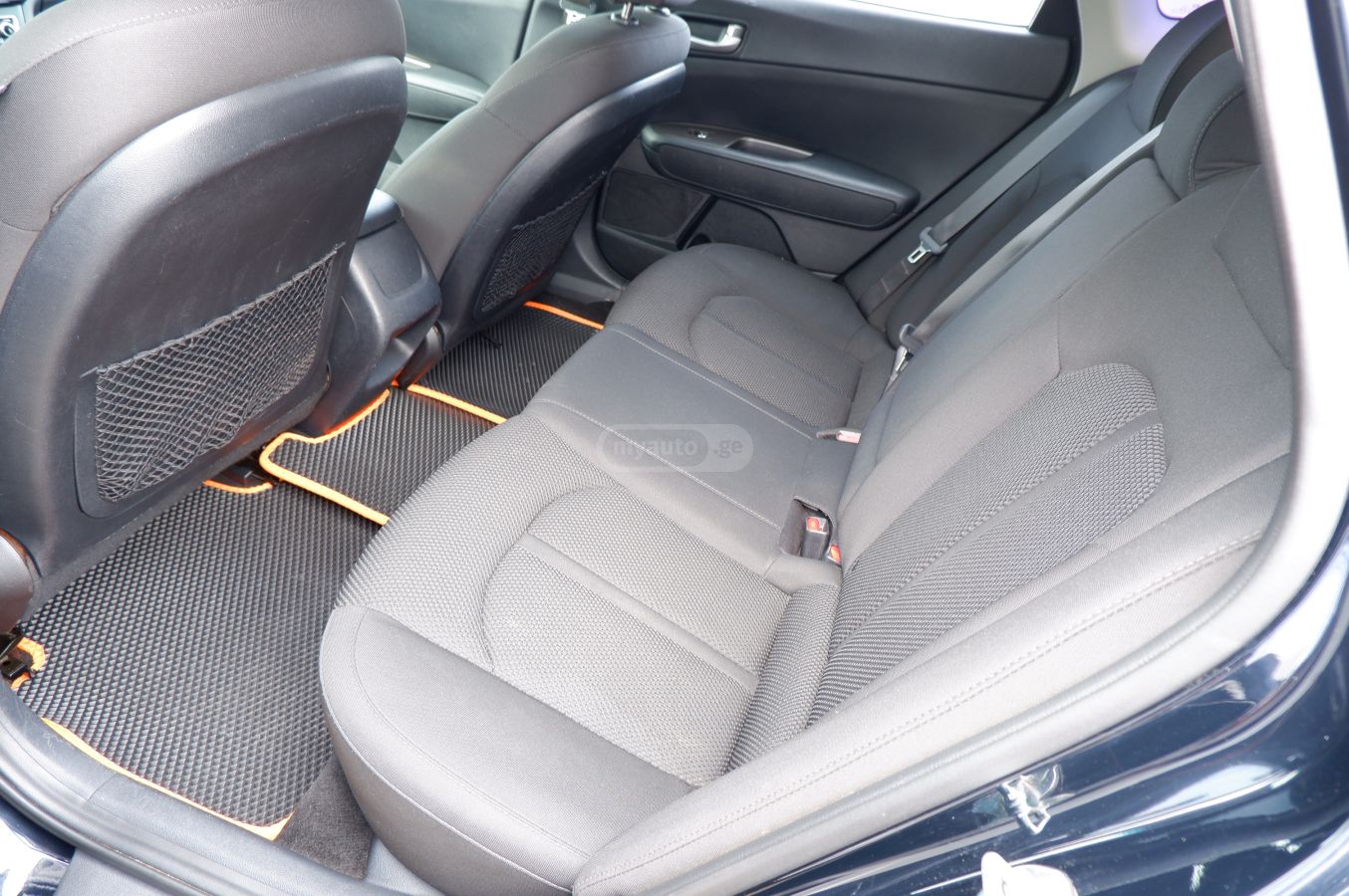 Kia Optima - фото 8