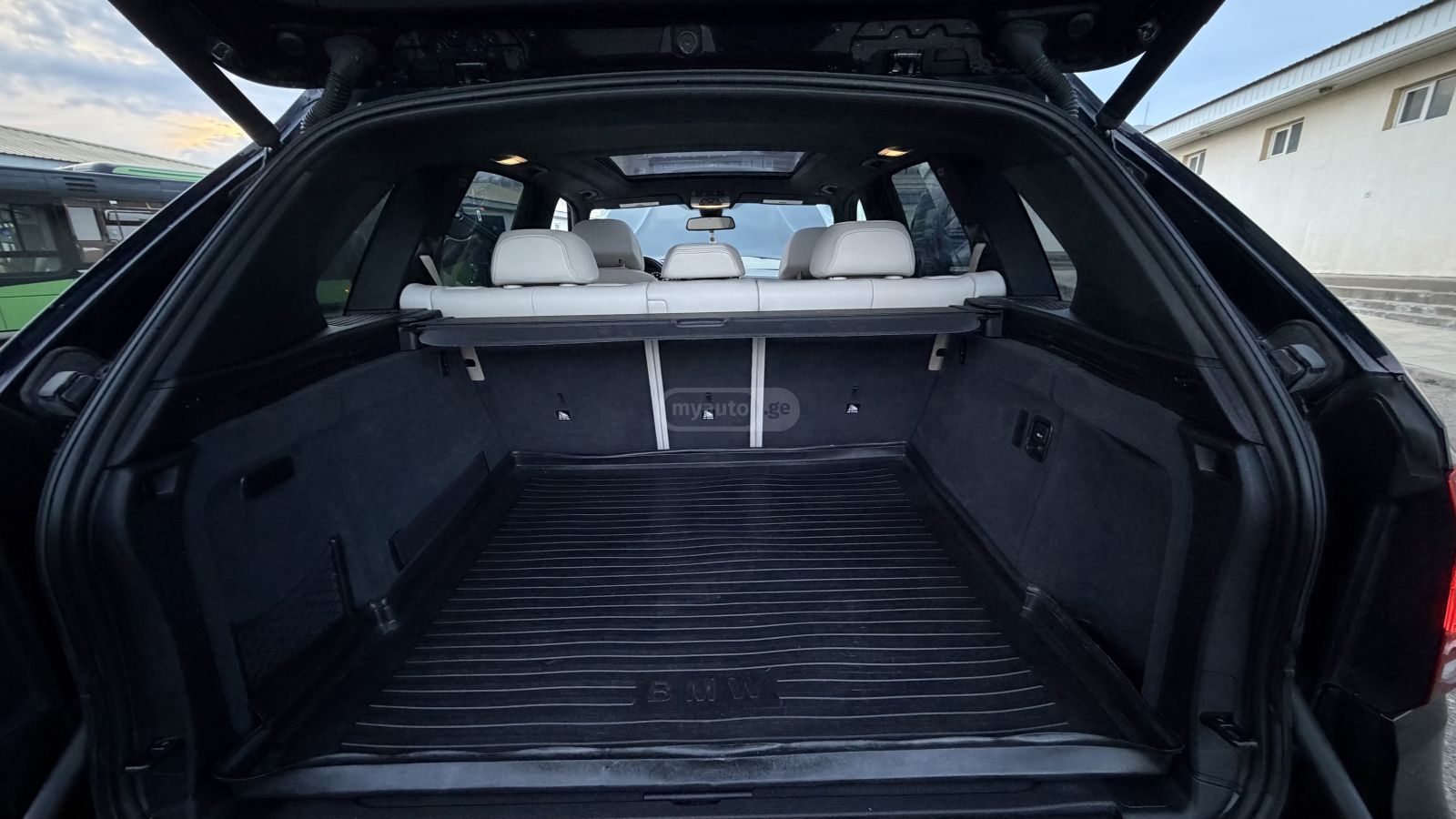 BMW X5 - фото 10