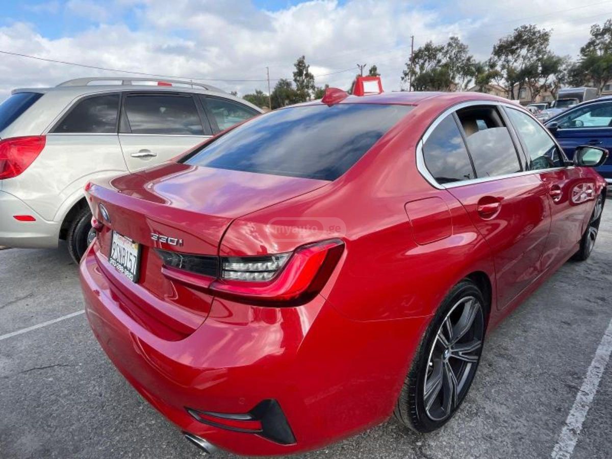 BMW 330 - фото 3