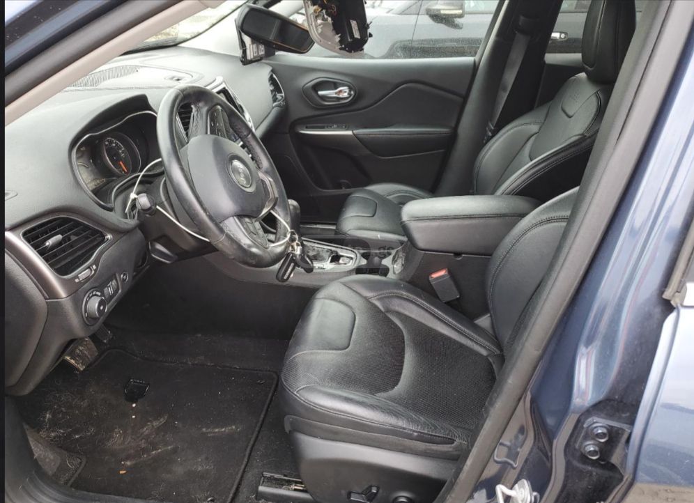 Jeep Cherokee - фото 4