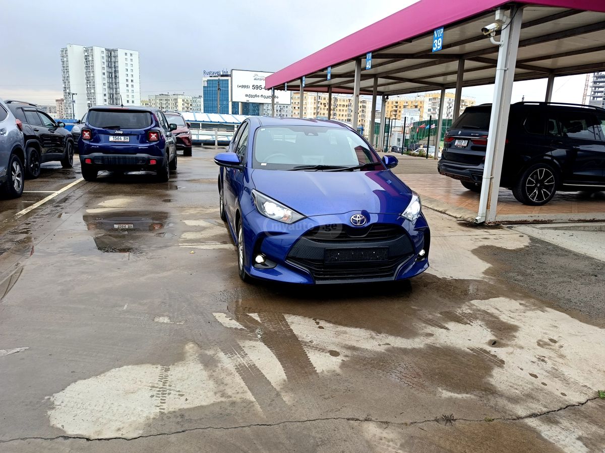Toyota Yaris - фото 2