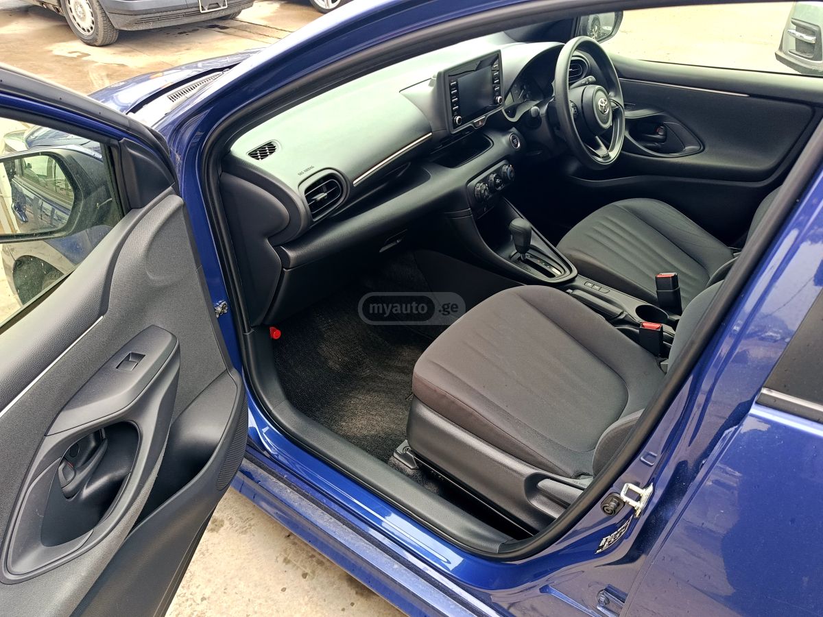 Toyota Yaris - фото 6