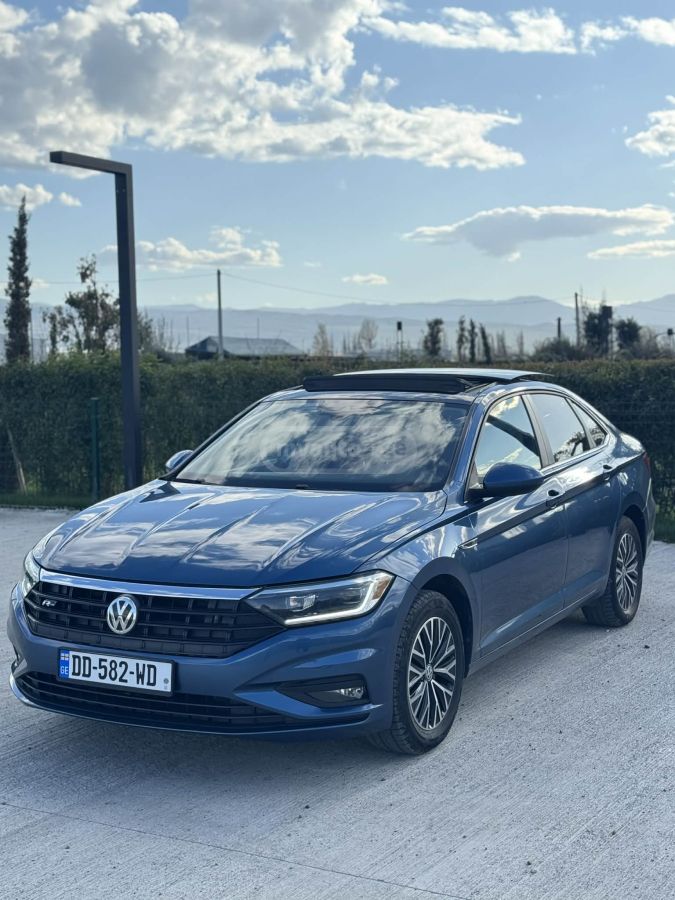 Volkswagen Jetta - фото 1