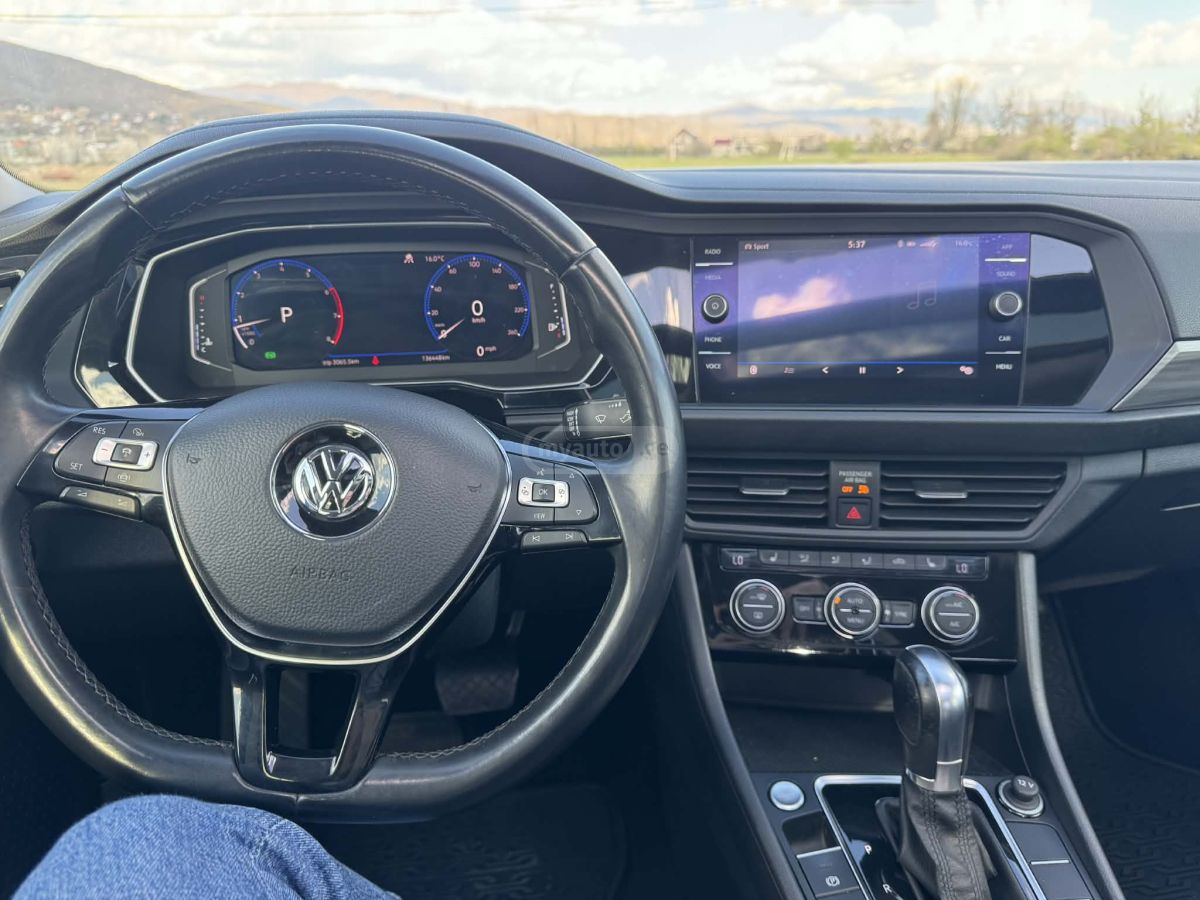 Volkswagen Jetta - фото 10