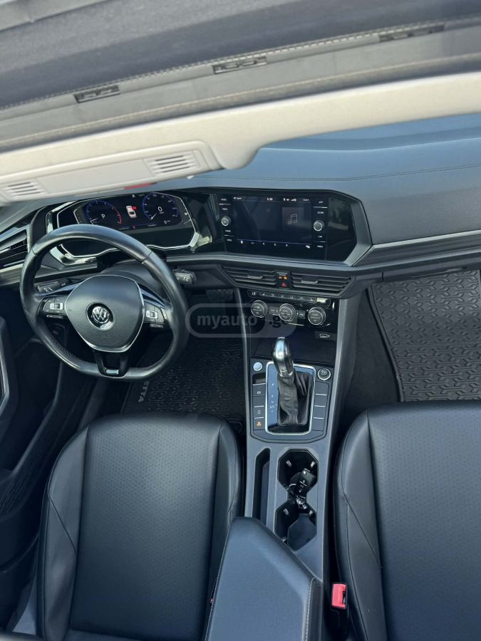 Volkswagen Jetta - фото 8