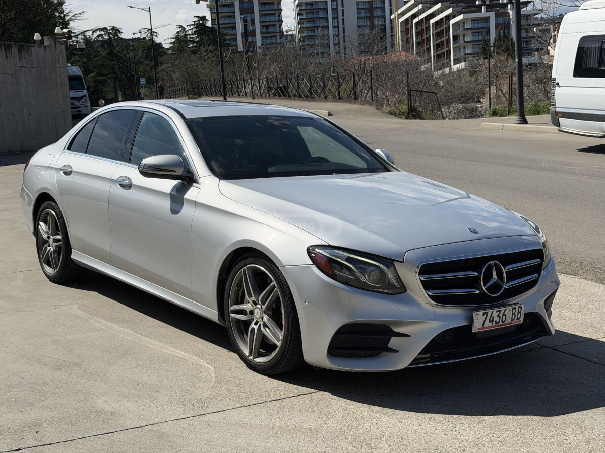 Mercedes-Benz E 300 - фото 2