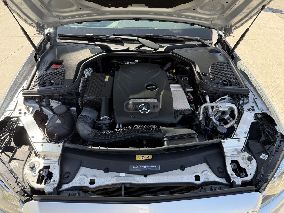 Mercedes-Benz E 300 - фото 7