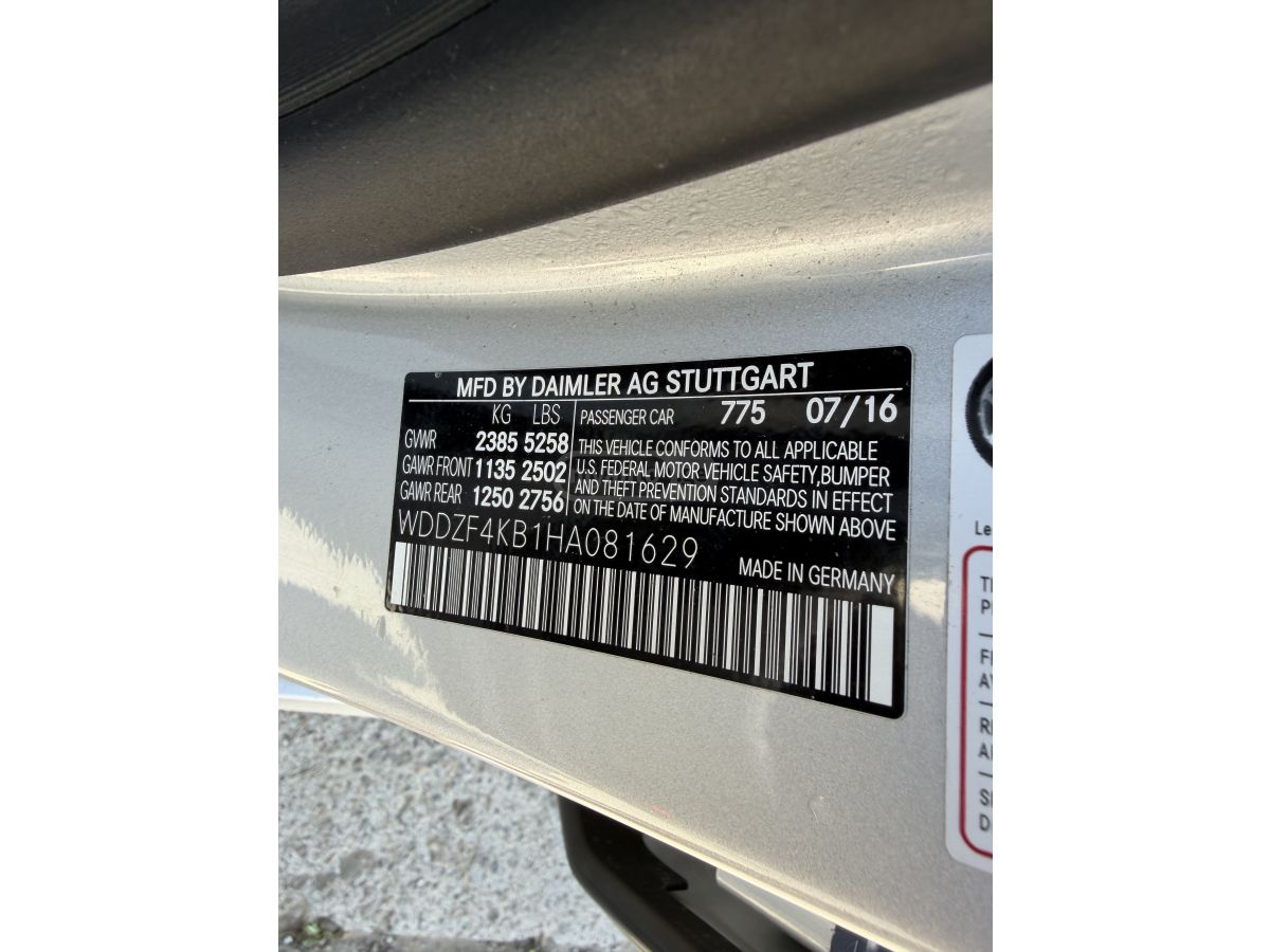 Mercedes-Benz E 300 - фото 8