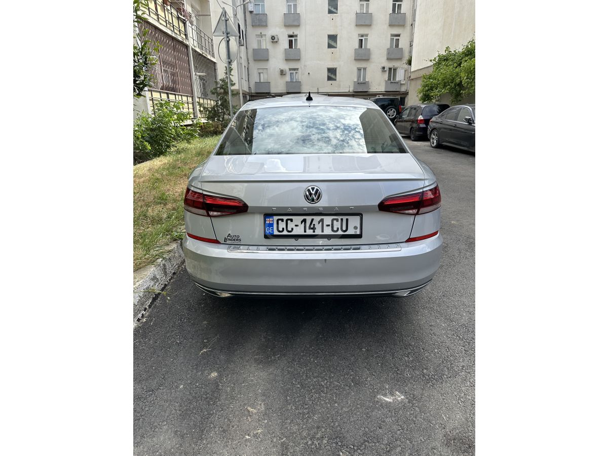 Volkswagen Passat - фото 1