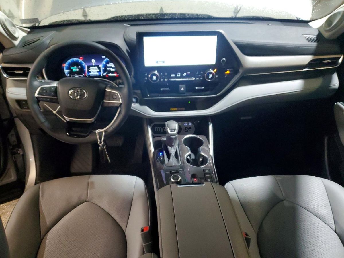 Toyota Highlander 2025 — миниатюра 8