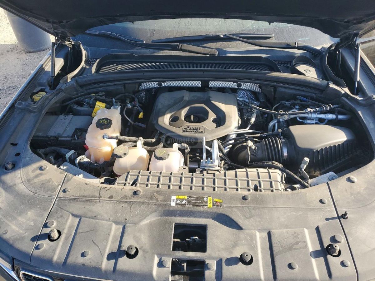 Jeep Grand Cherokee - фото 11