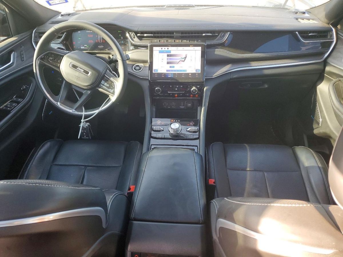 Jeep Grand Cherokee - фото 8